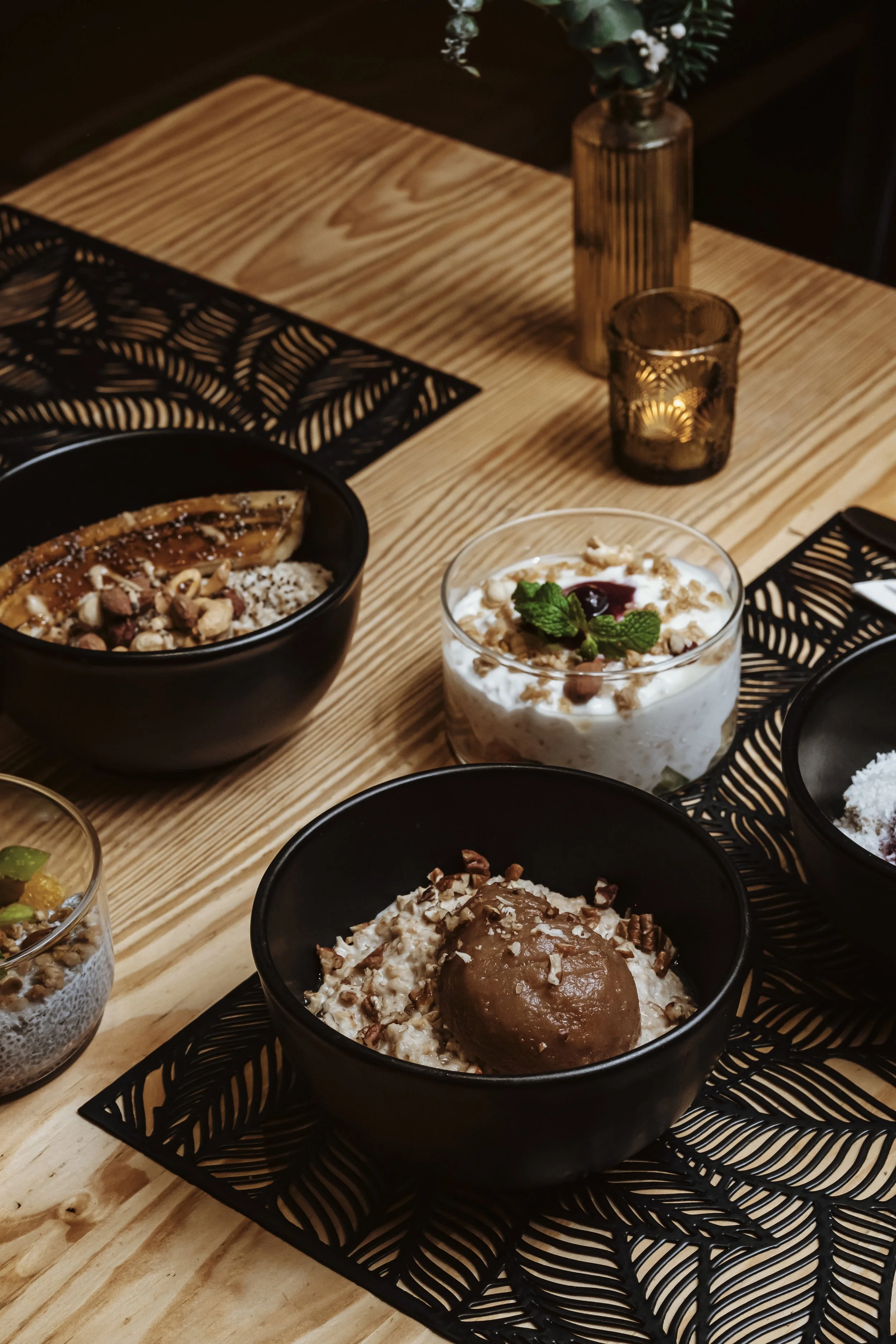 Healthy Breakfast Bowl Porto, Yoghurt Bowl Porto, Hot Oats Porto, Chia Bowl Porto, Fruit Bowl Breakfast Porto