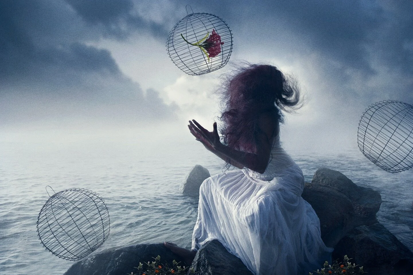 &quot;Sometimes, you have to let go&quot;

For more content, please visit
👉 www.achinthadahanayake.com
👉 www.facebook.com/achinthadahanayakegallery
👉 @achintha_dahanayake (Travel &amp; Streets)
👉 @untalented_shooter (Mobile Photography)

#surreal