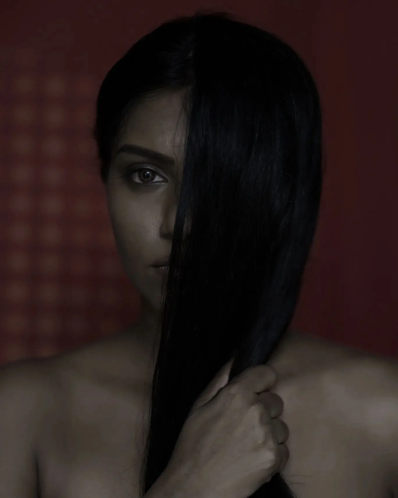 #conceptualphotography #photography #fineartphotography #art #portrait #conceptualart #photooftheday #portraitphotography #contemporaryphotography #contemporaryart #fineart #bnw #conceptual #ig #artphotography #conceptart #creativephotography #photog