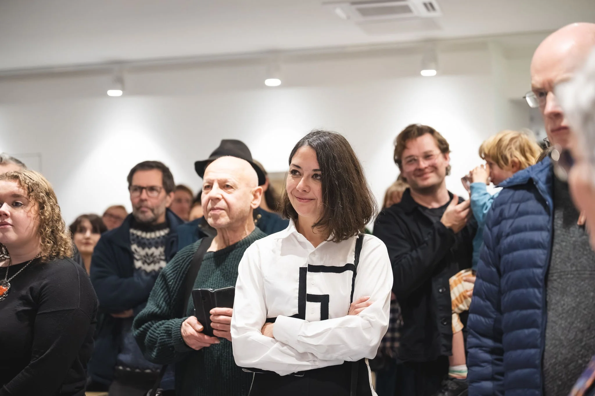 Dylunydd yr arddangosfa, Meriel Hunt_Ffotograffiaeth gan Celf Calon