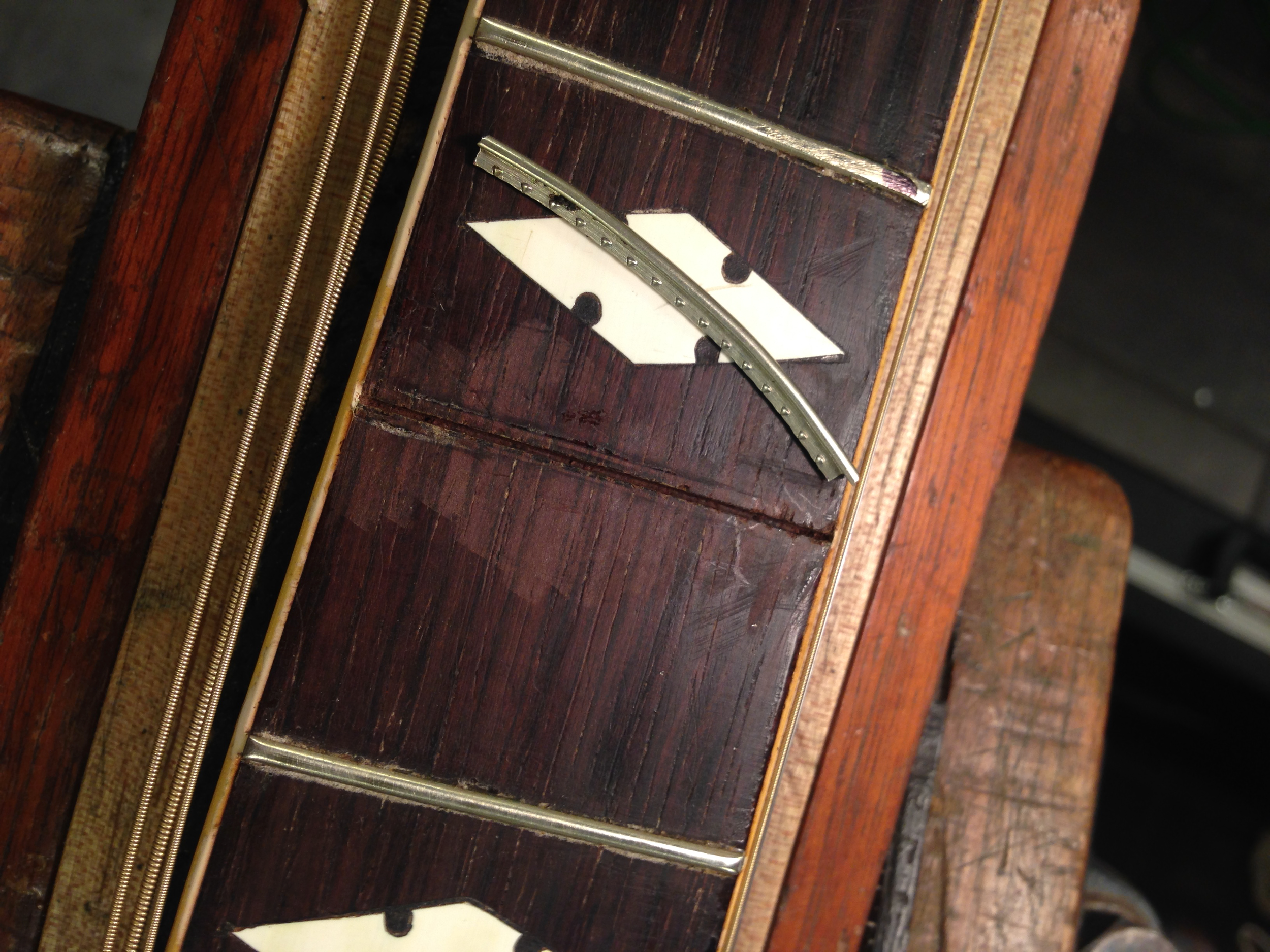 Neck repair Luthier Gringhuis