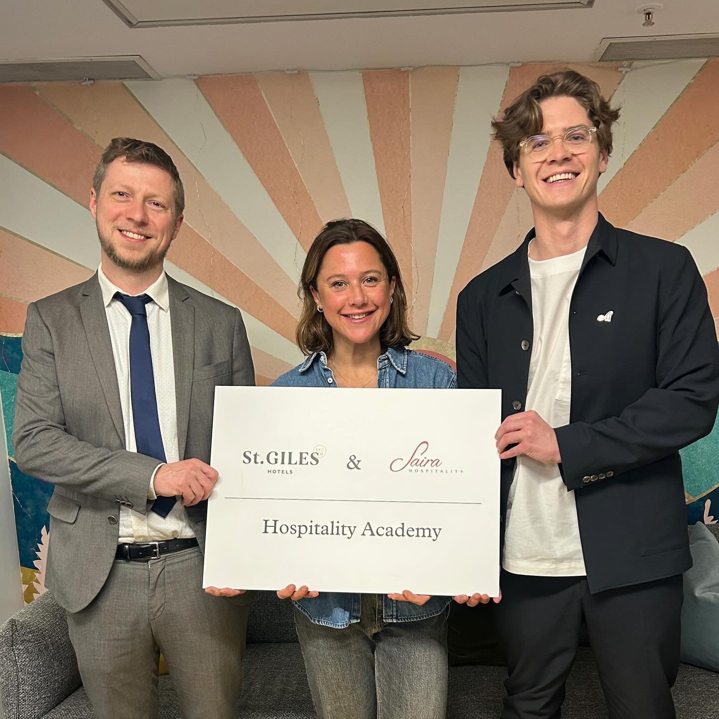 Graduation day at @sairahospitality X @stgiles_london Academy! 🎓
 
Last Friday Nadia Walford PR was delighted to support graduates of the groundbreaking partnership between Saira Hospitality &amp; The Hotels with Heart Foundation at St Giles Hotel, 