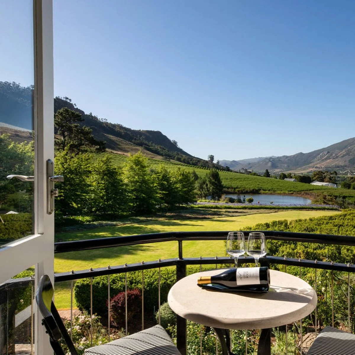 After months of planning, @cartologytravel&rsquo;s incredible team of agents are together in South Africa! 🇿🇦✨

Exploring Cape Town&rsquo;s coastline, wine country, and everything in between, this passionate team of travel designers are sharing ide