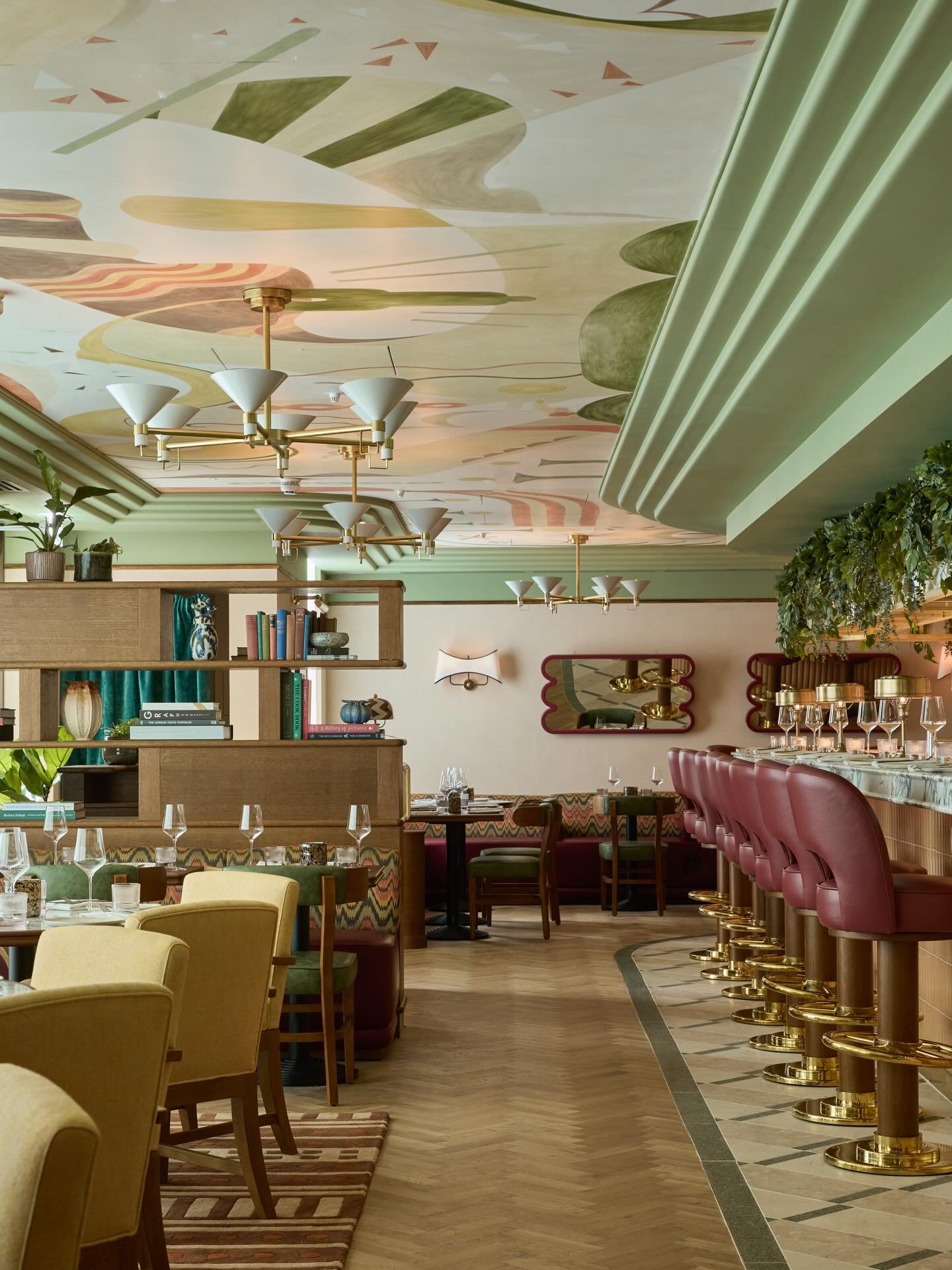 &ldquo;At last: a London hotel that&rsquo;s great for groups and extended stays.&rdquo;

The July London Victoria:&nbsp;@Wallpapermag&rsquo;s U.S Editor @anna_fixsen checks in&hellip;

Blending studio living with the perks of a luxury hotel stay, The