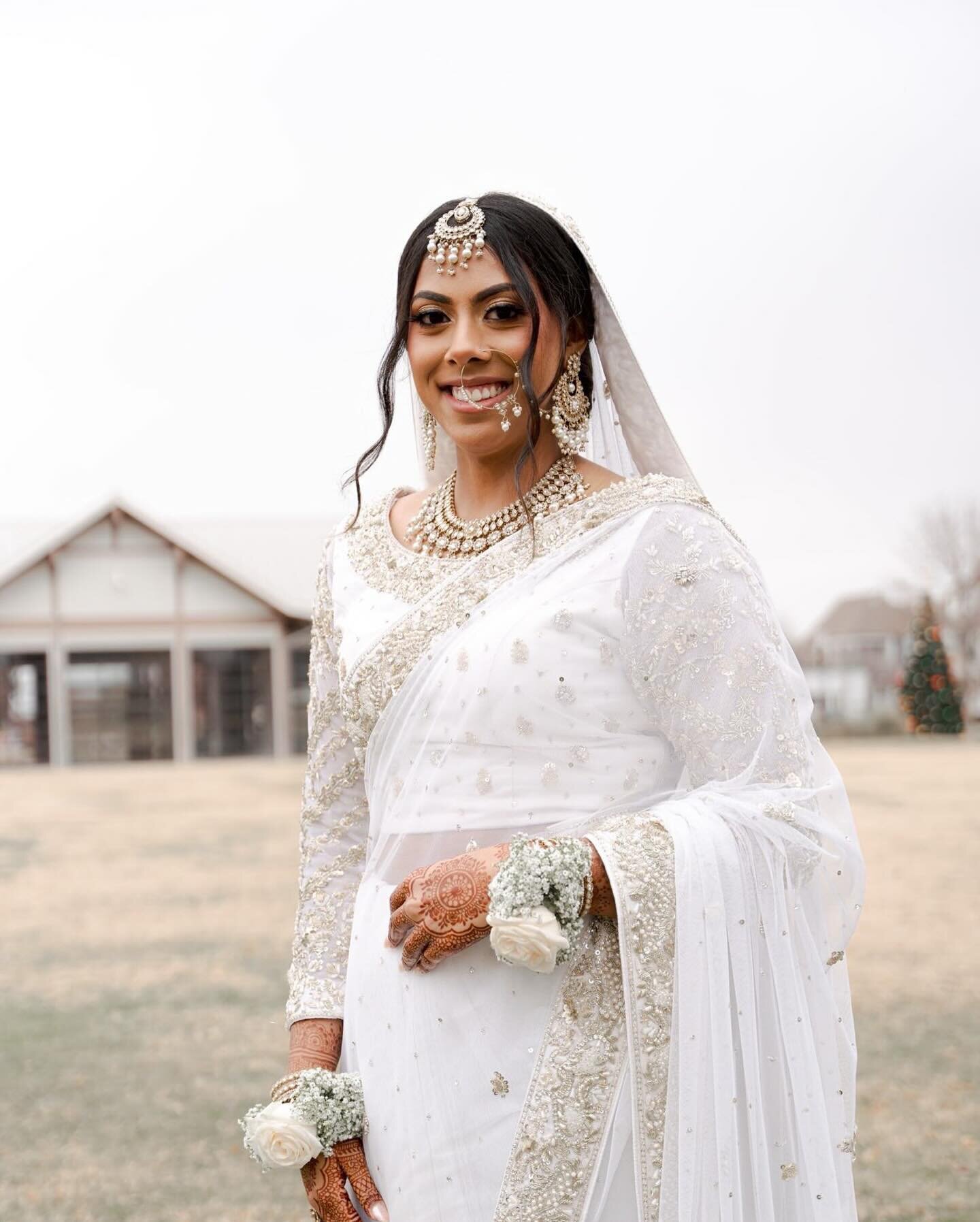 A moment for the bride 🦢✨

.

HMUA: @getthelookbyneha 
Photography: @black.iris.photos
Videography: @ramiz.prod
Decor: @_dtevents.usa 

.

Limited availability for 2024 &bull; Inquire today for our latest wedding guide 🖤

.
.
.

#weddingphotographe