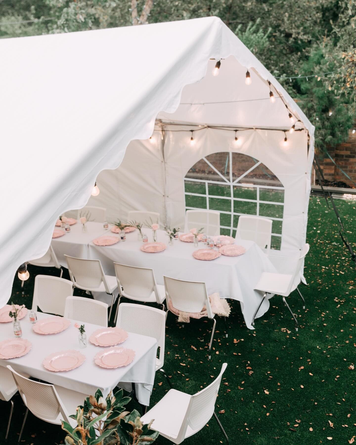 A joyful backyard nikkah reception for Komal &amp; Sunny 🤍🌦️💍

Brides outfit: @hussainrehar.official 
Grooms outfit: @mohsin.naveed.ranjha 

Limited availability for 2024 &bull; Inquire today for our latest wedding guide 🖤

.
.
.

#weddingphotogr