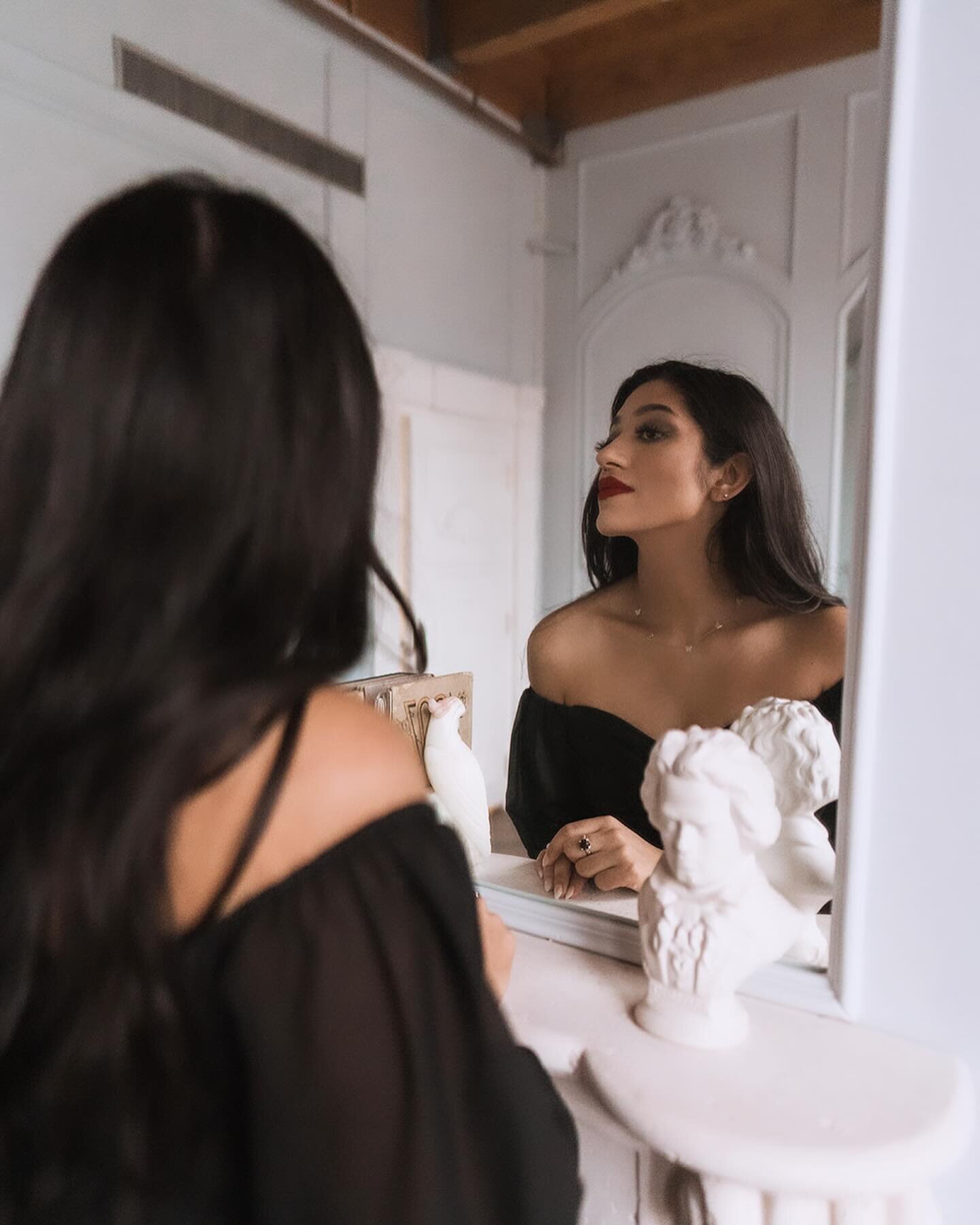 Ever look in the mirror and see a story waiting to be told? 

Yeah, we get that. Let&rsquo;s frame yours.

.
.
.
#portraitphotography #weddingphotographer #destinationweddingphotographer #engagementphotographer #dallastexas #southasianphotographer #s