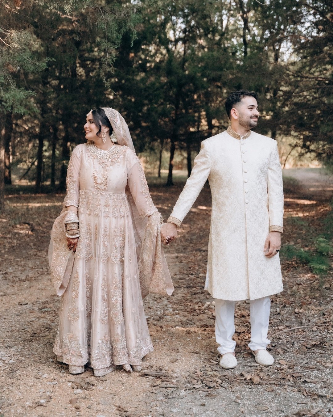 Quick moments before the 'game time' moment&mdash;a perfect way to start the day. 📸

#blackirisphotography #couplesmoments #smiles #glances #Love #weddingphotographer #destinationweddingphotographer #engagementphotographer #dallastexas #southasianph