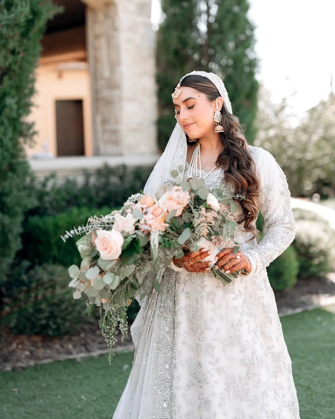 Remembering this gorgeous day at the Knotting Hill. 📸

Photo by @black.iris.photos
Second shot for @17th.eclipse ✨
Video @malaikakhanproductions
Venue @knotting_hill_place
Planning @inayatevents
Food @jimmysrestaurantandcatering
Decor @eventsbyfaiza