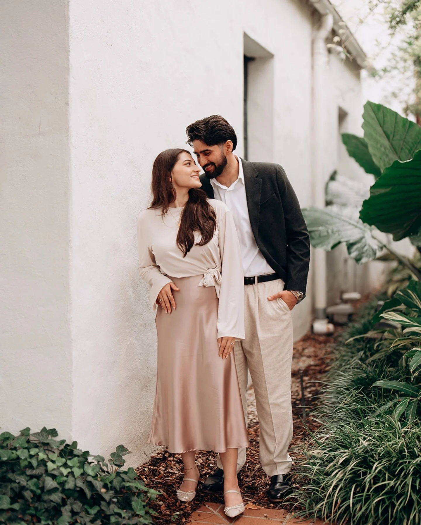 Throwing it back to Alizain &amp; Neha&rsquo;s romantic engagement shoot 🤍

From their proposal to their upcoming wedding, their love story is truly timeless ✨

&hellip;
#dallasphotographer #engagementphotography #proposalphotos #engagementshoot #so