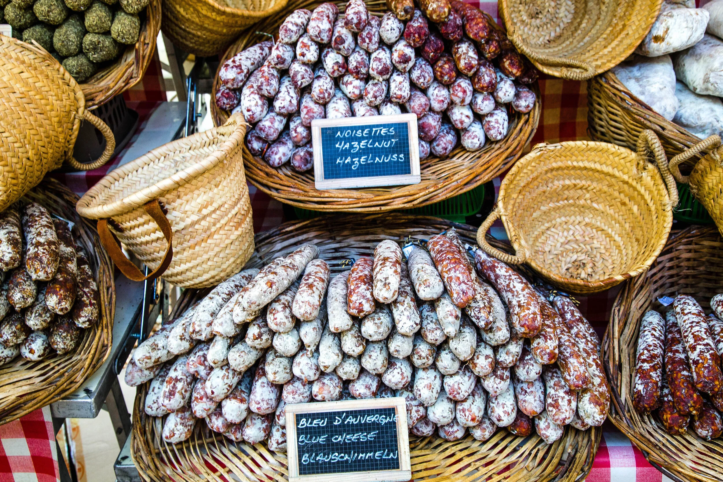 Uzes mkt-sausage copy.jpg