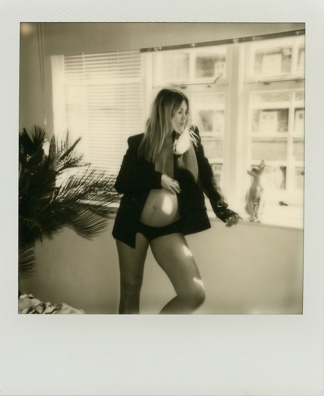 pregnancy-polaroid-london03.jpg