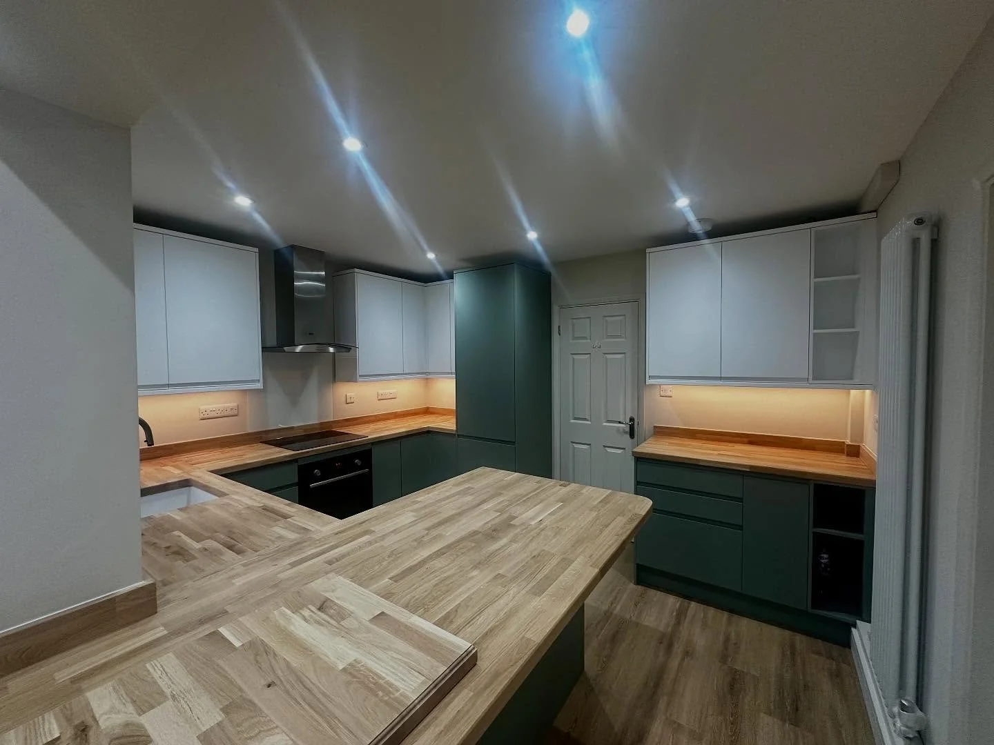 Green & white kitchen.jpg