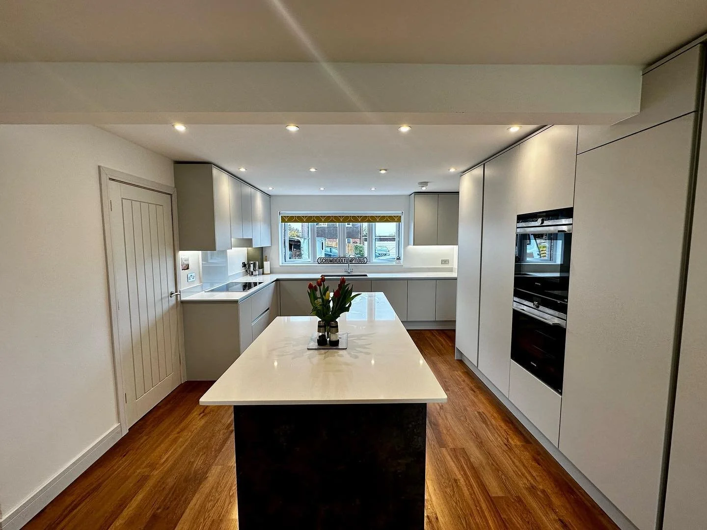 White kitchen 2.jpg