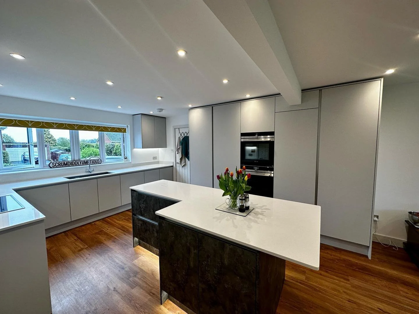 White kitchen 3.jpg