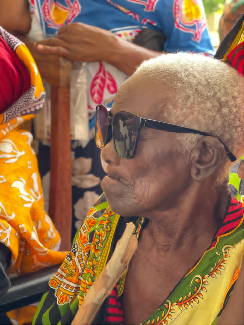lady with glasses.png