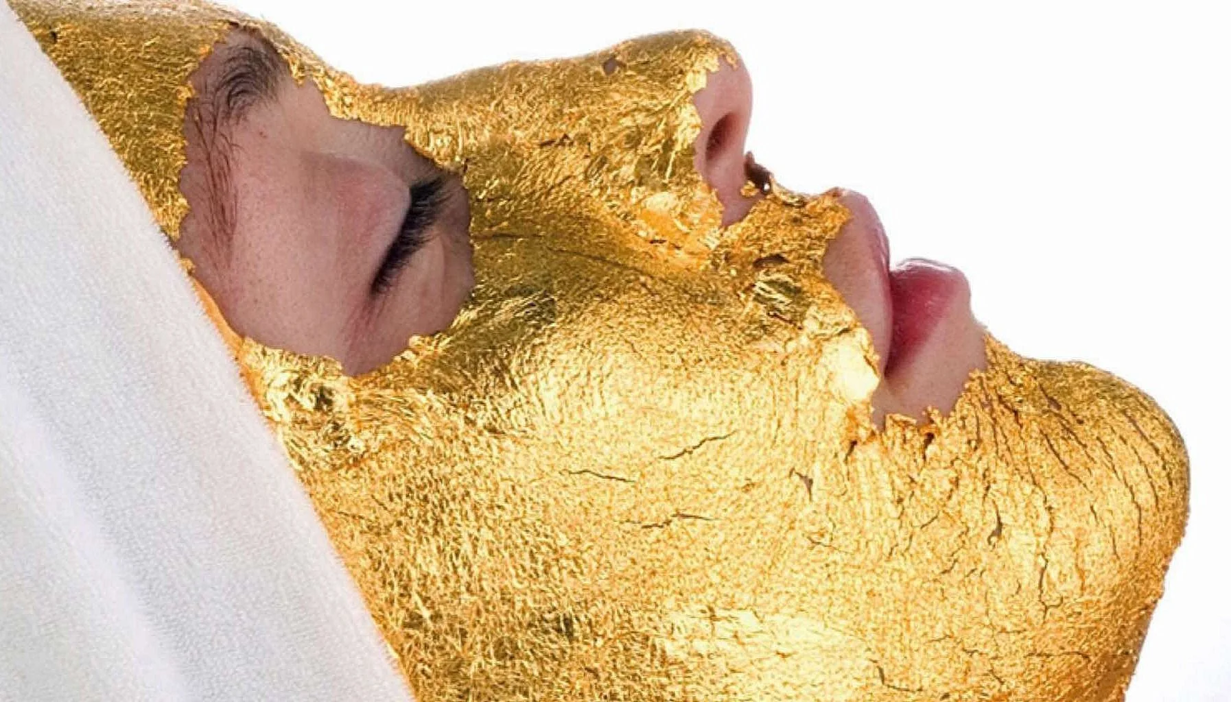 CLEOPATRA Gold Bliss Facial (80 min)