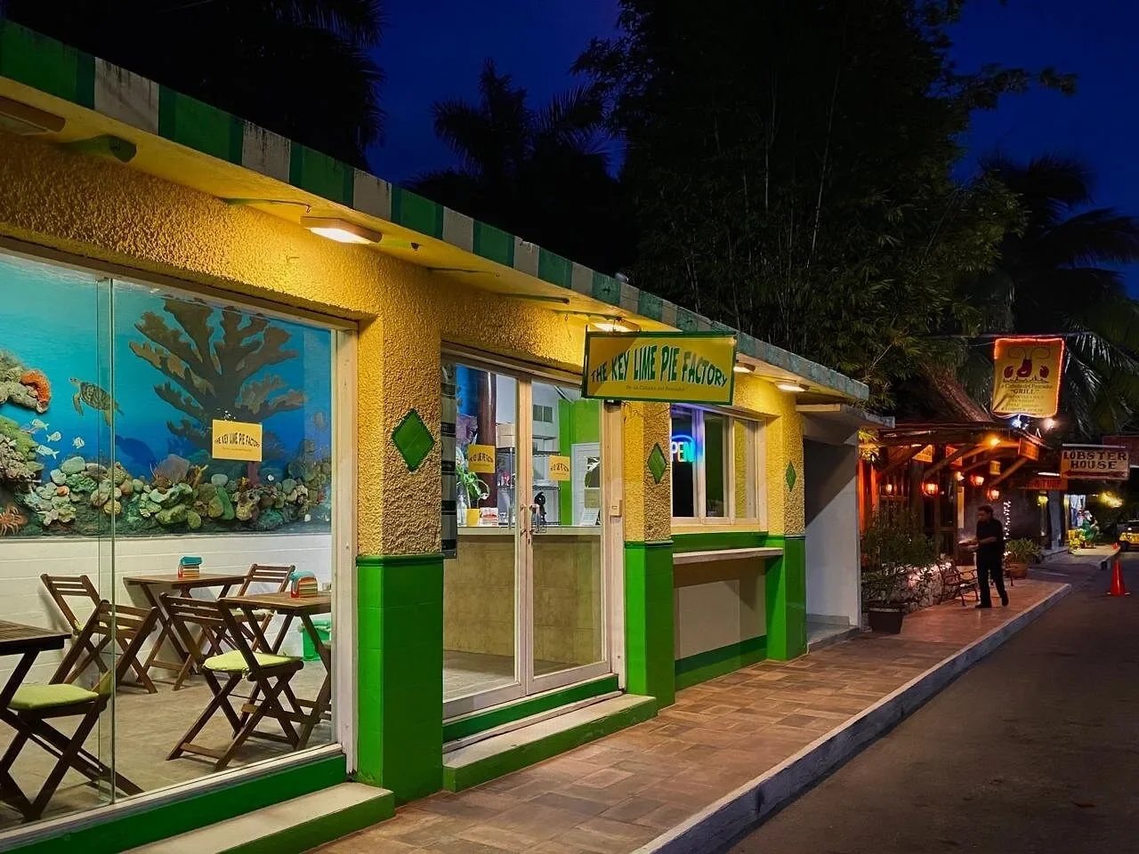 Key Lime Pie Factory storefront and pickup window in Cozumel