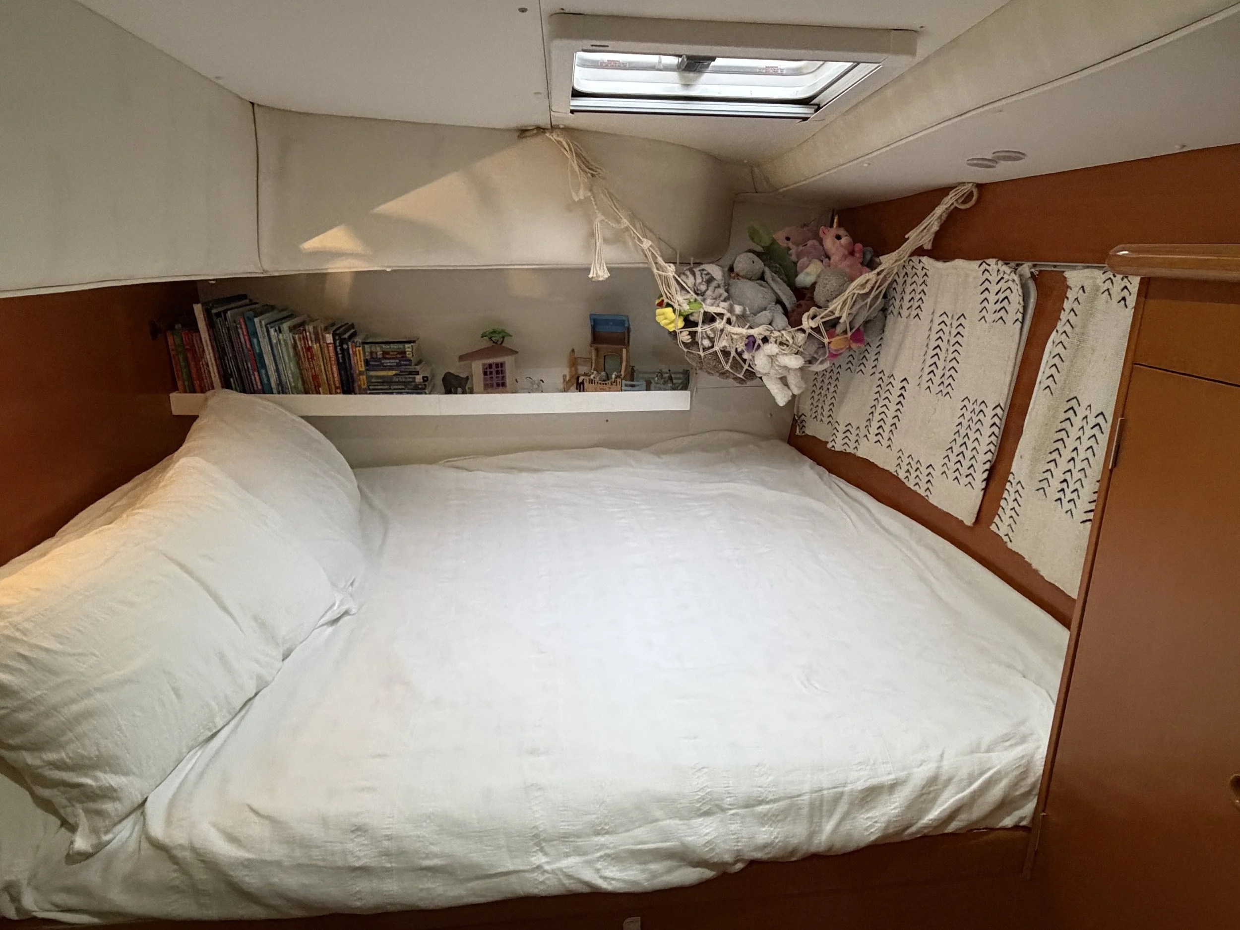 Port aft double cabin.