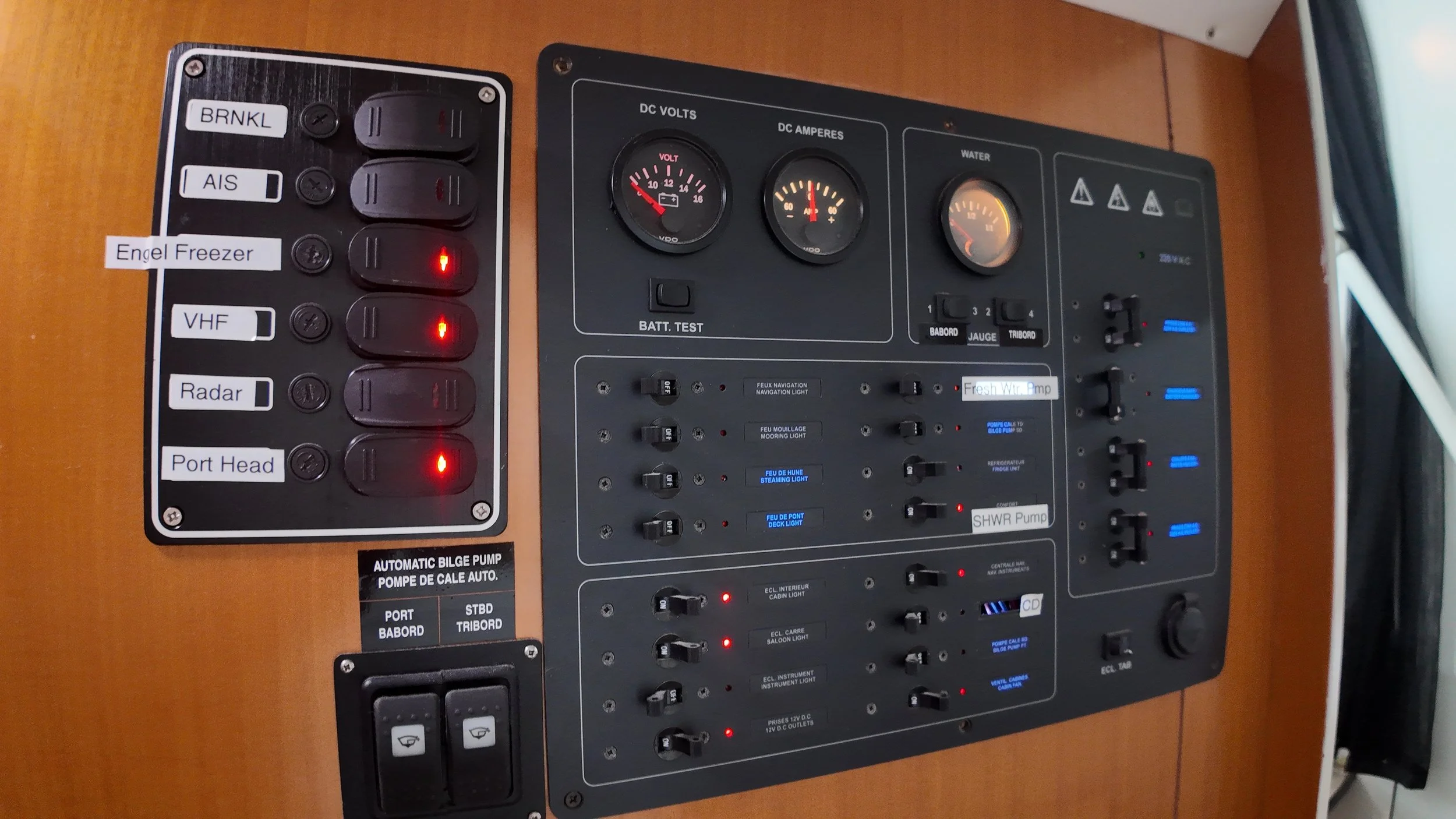 Electrical distribution panel.