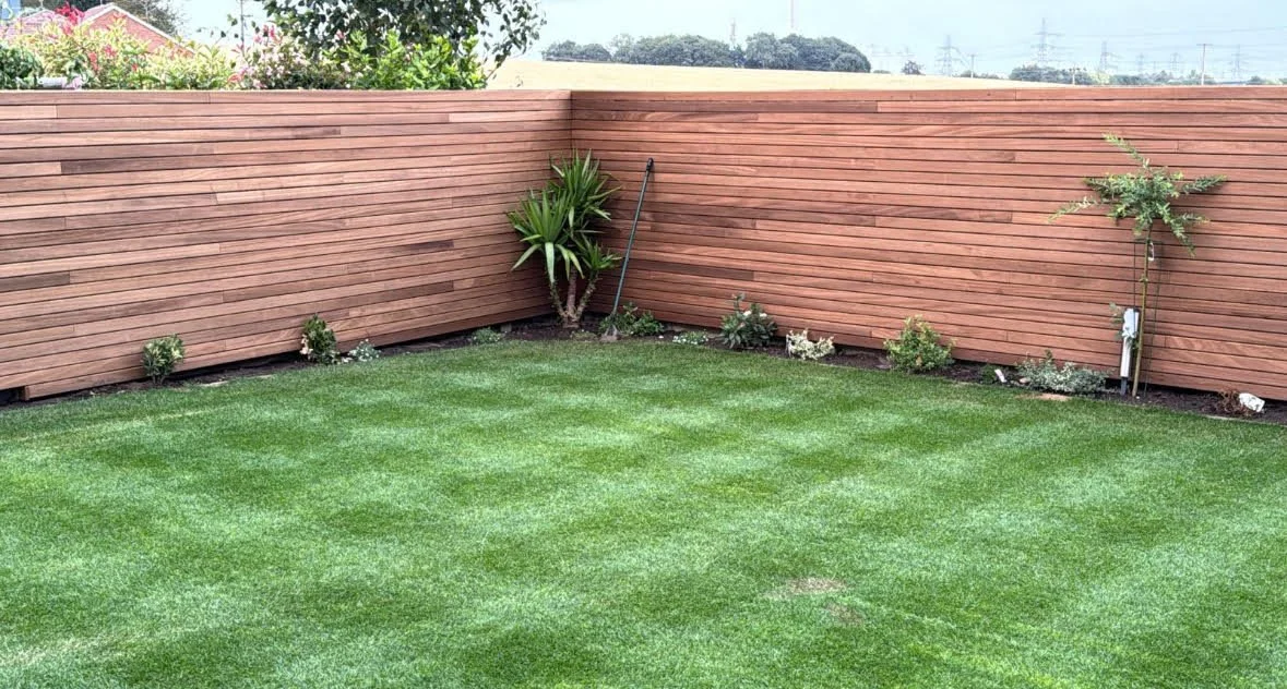 Thermo Ayous Fencing Batten Contemporary Fencing