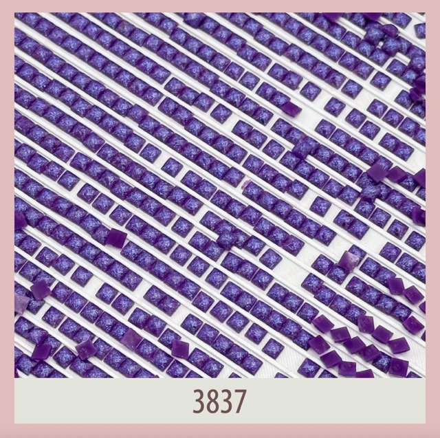 Diamond Dust Drills Square 3837.jpeg