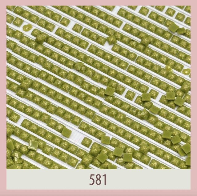 Diamond Dust Drills Square 581.jpeg
