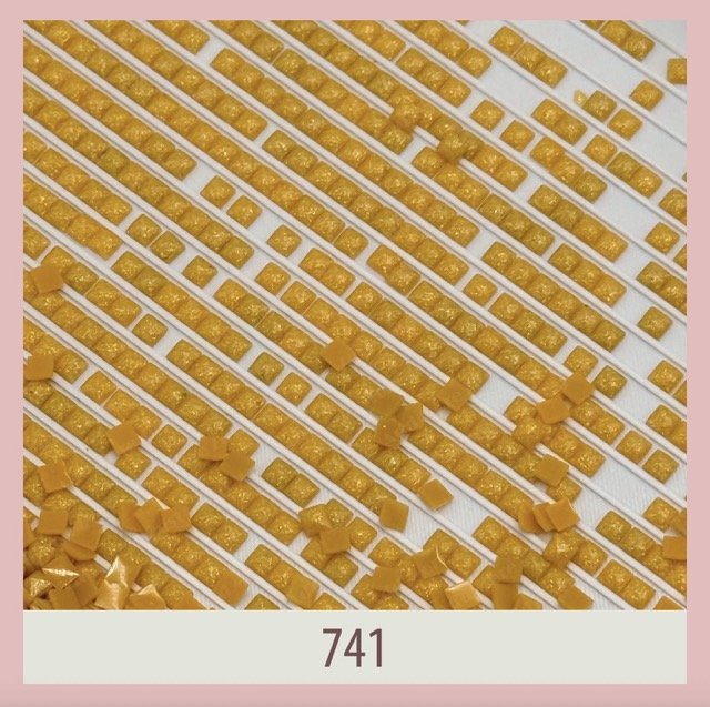 Diamond Dust Drills Square 741.jpeg