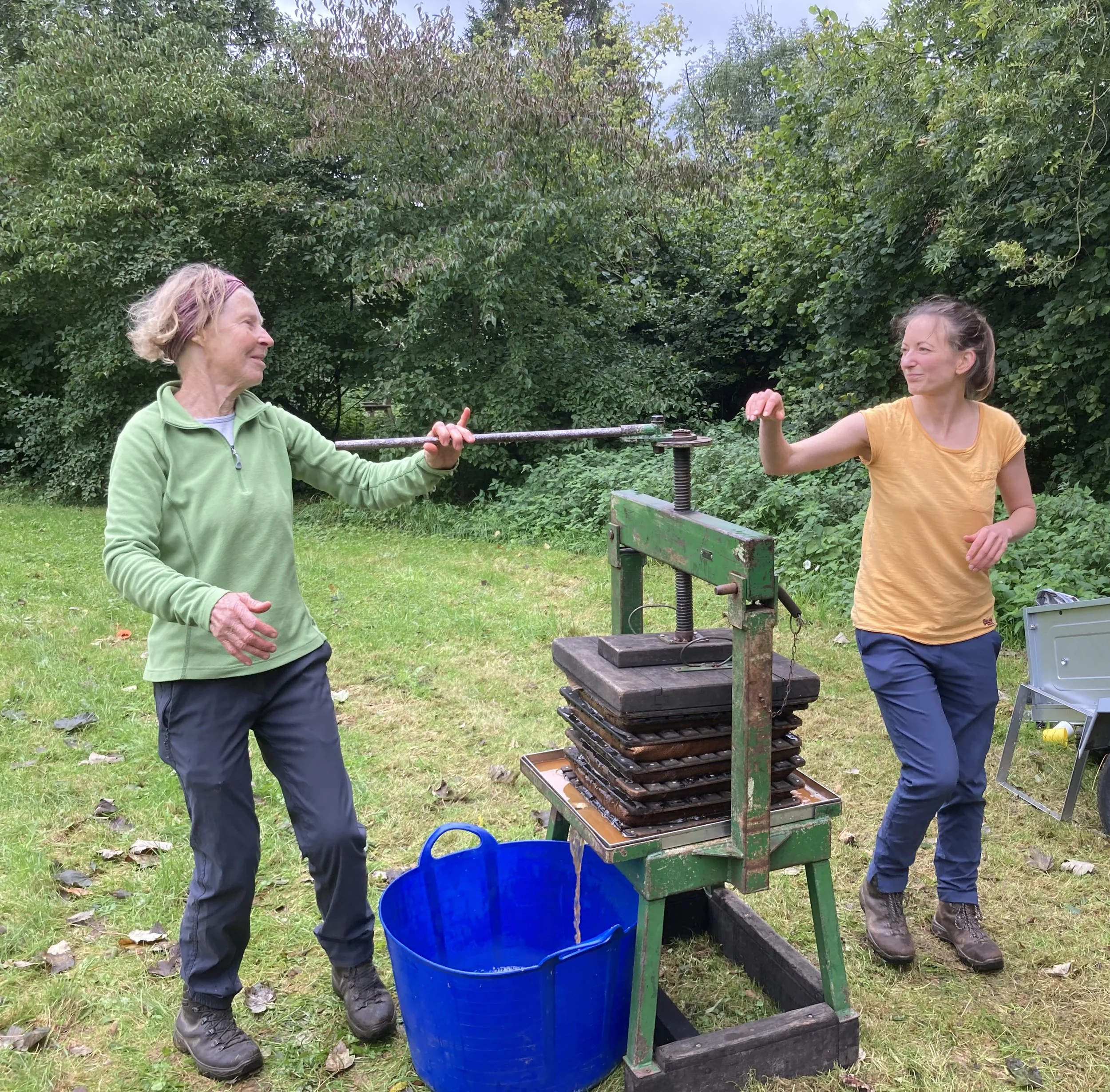 Apple Pressing