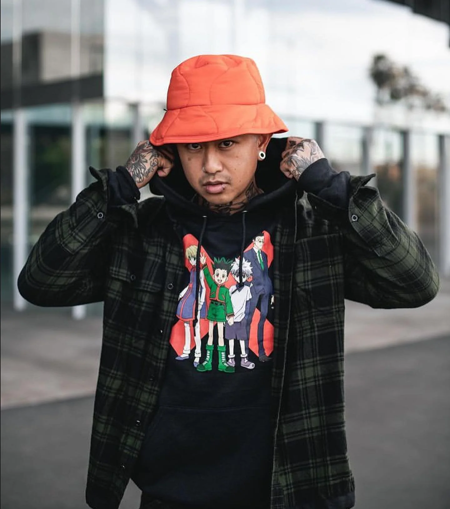 @franciskenneth in our Hunter x Hunter hoodie. 🧡🖤 find yours at @boxlunchgifts 

#bioworld #hunterxhunter #boxlunch #anime