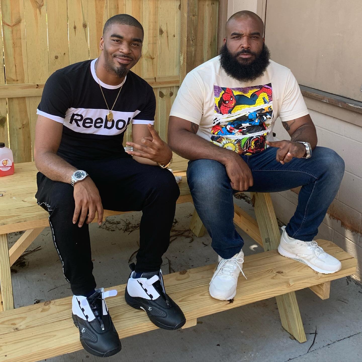 My Reebok brother from another mother, Bone fell thru the city!  New Music on the way! S/O to the good people at Back Deck BBQ too‼️💪🏾💪🏾💪🏾 #CoreDJs #TX2KY #KYRaised #TheELITEgiance #Louisville #KY #teamreebok1895 #Reebok #Reebok #Iverson #venti