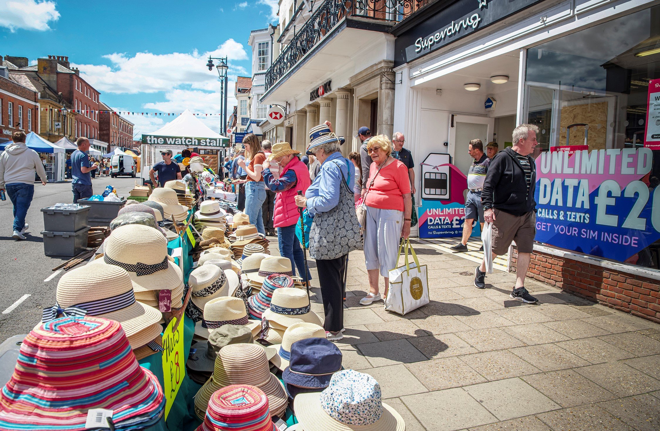 Summer hats - CREDIT WILIAM BONETT.jpg