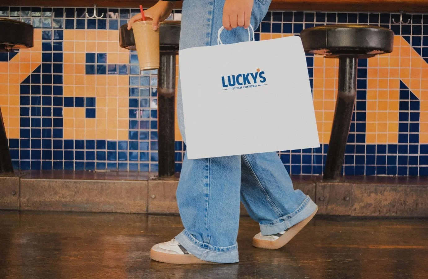 On the go?🚶🏽&zwj;♀️We&rsquo;ve got you. Order online, pick up, and keep your day rolling with Lucky&rsquo;s! Your food will be ready whenever you are! 🥗🥪🌯🌱🍓☕️