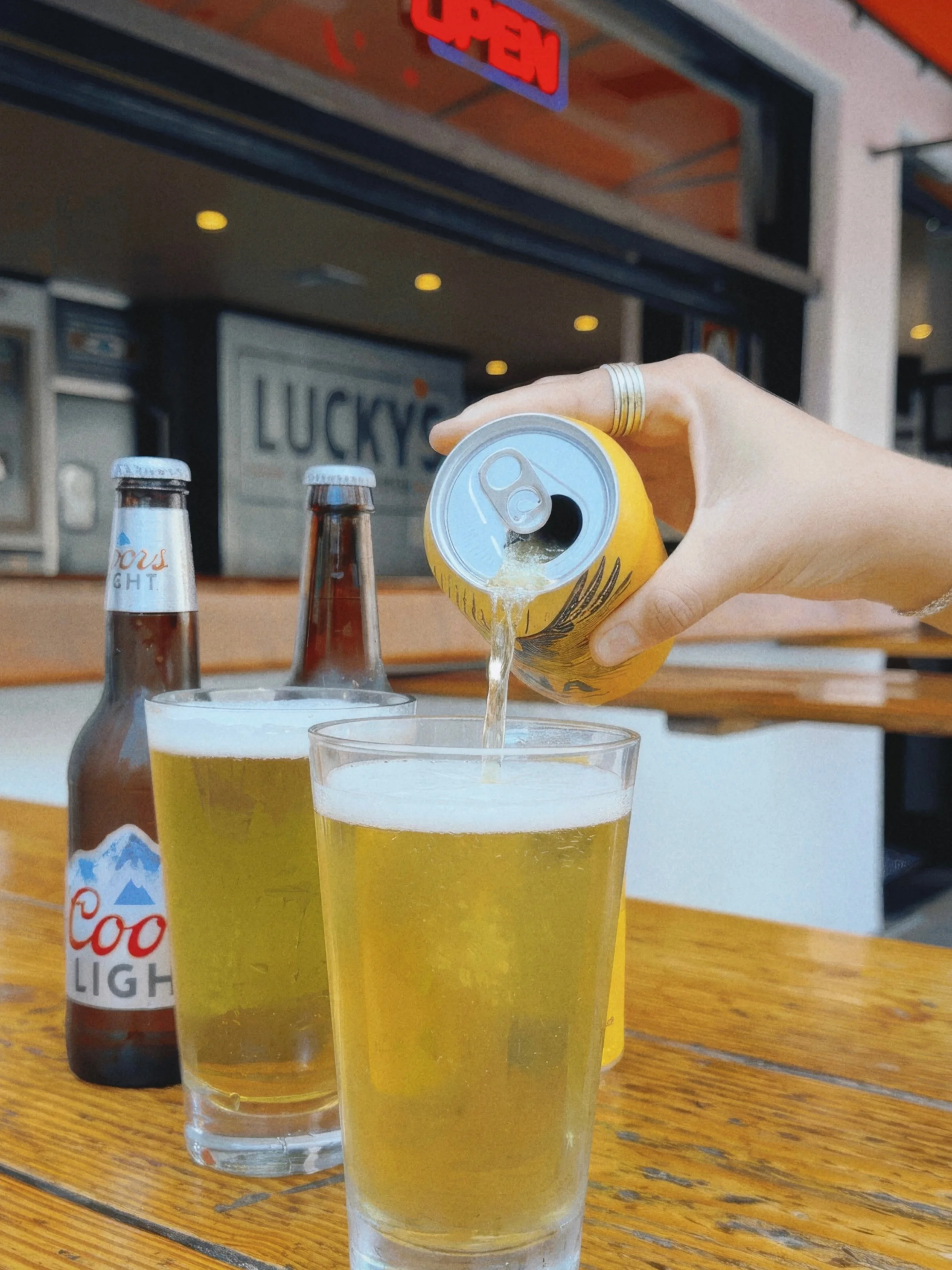 A $4 beer hits every day... but it hits different on Padres game days! $4 beer of your choice at Lucky&rsquo;s with any entr&eacute;e 🍻⚾️