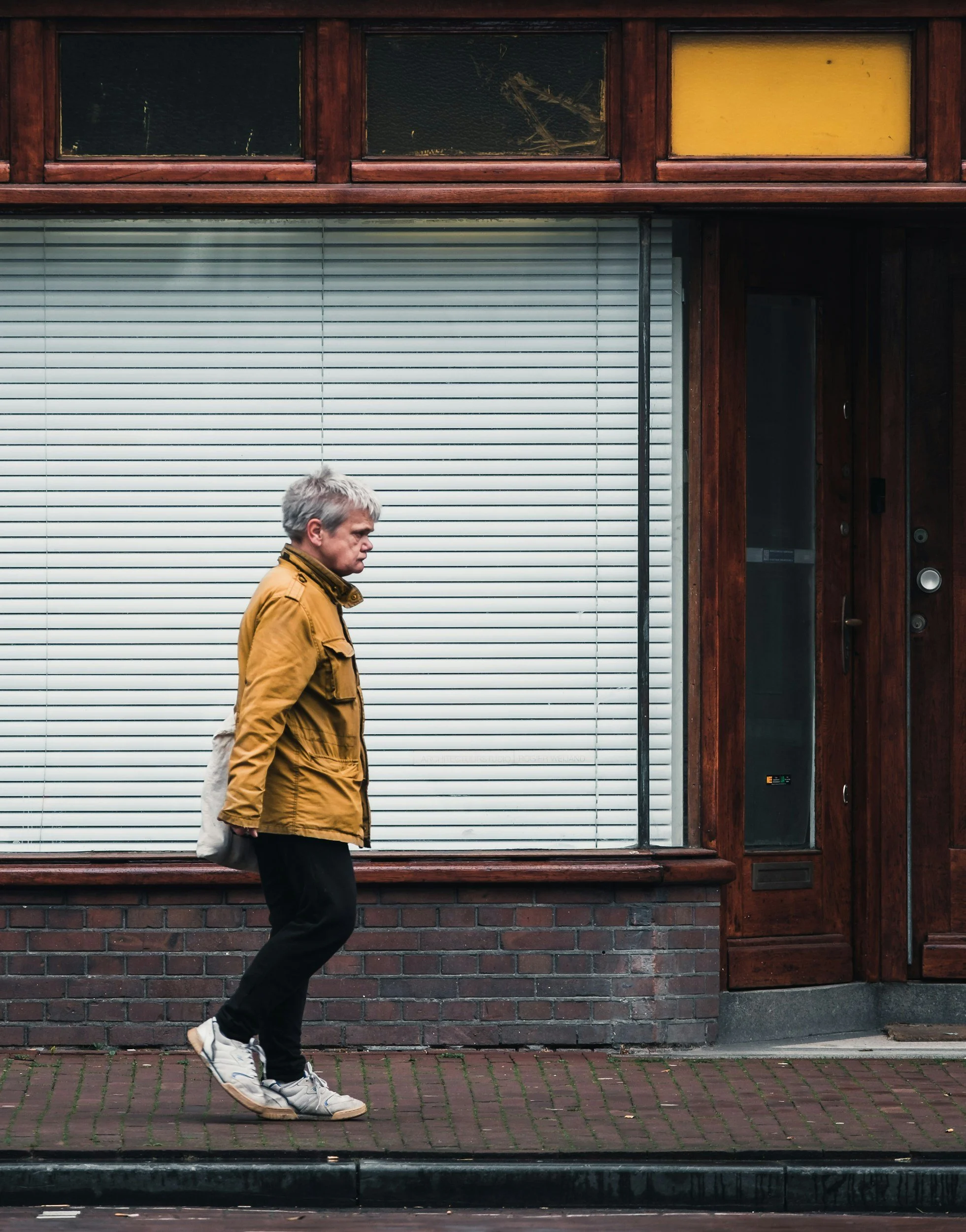 Dementia Wandering: A Los Angeles Family's Guide to Safety and Next Steps