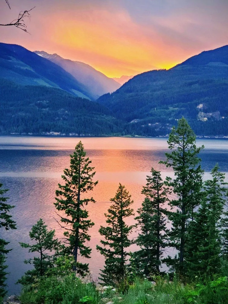 Photo reference of a sunset at Kootenay Lake