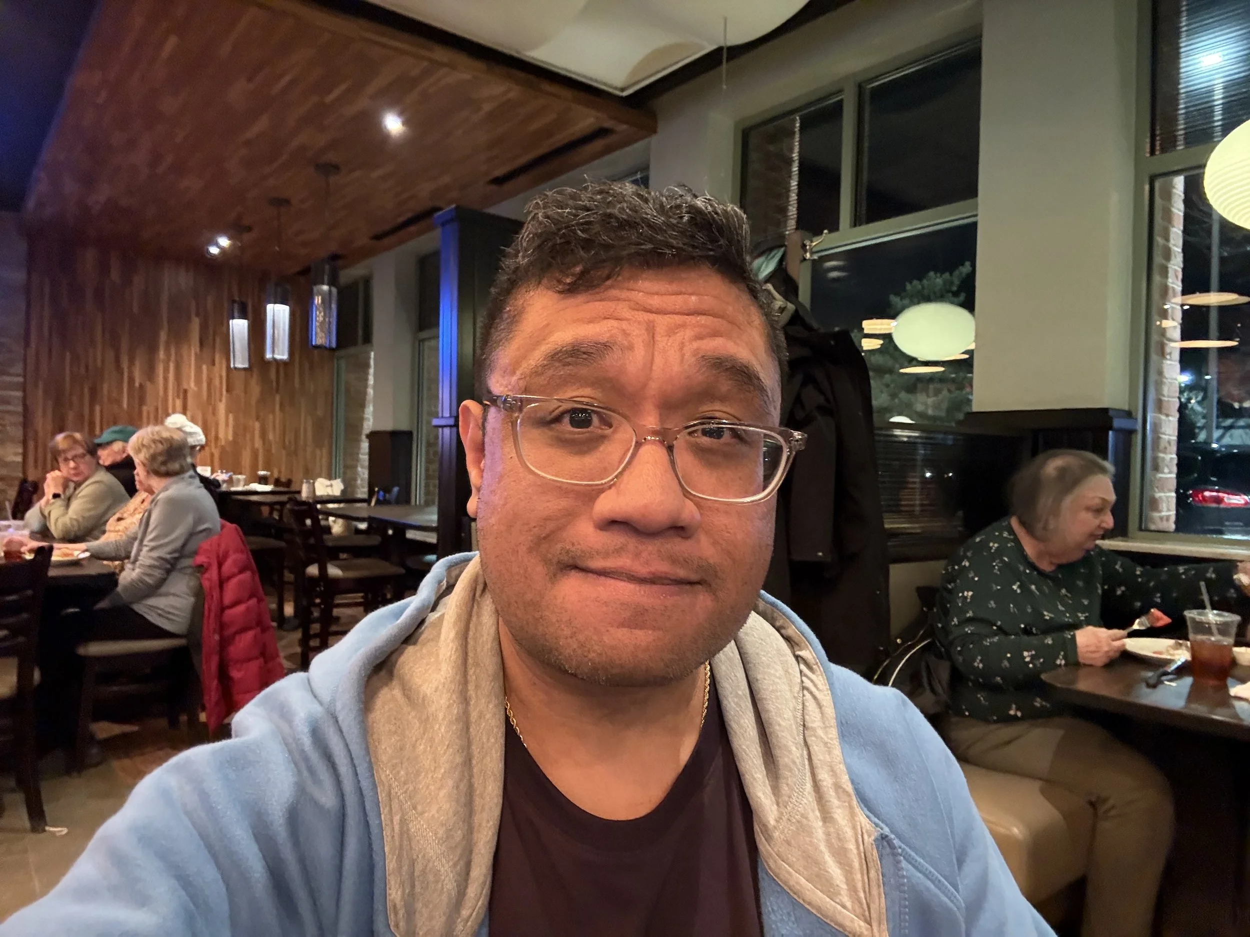 A Friday night in February at Dengeo’s