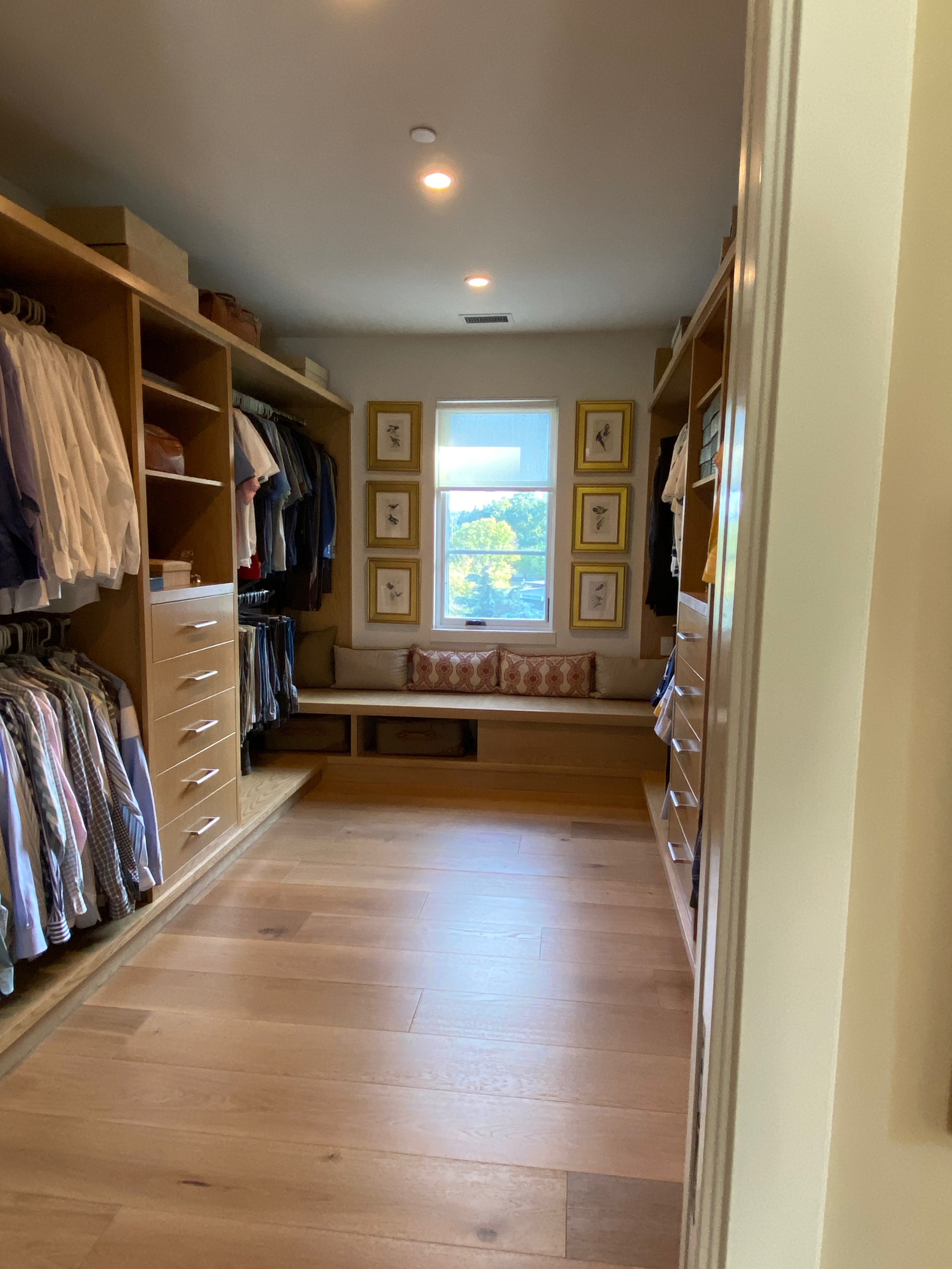 M Closet 5352.jpeg