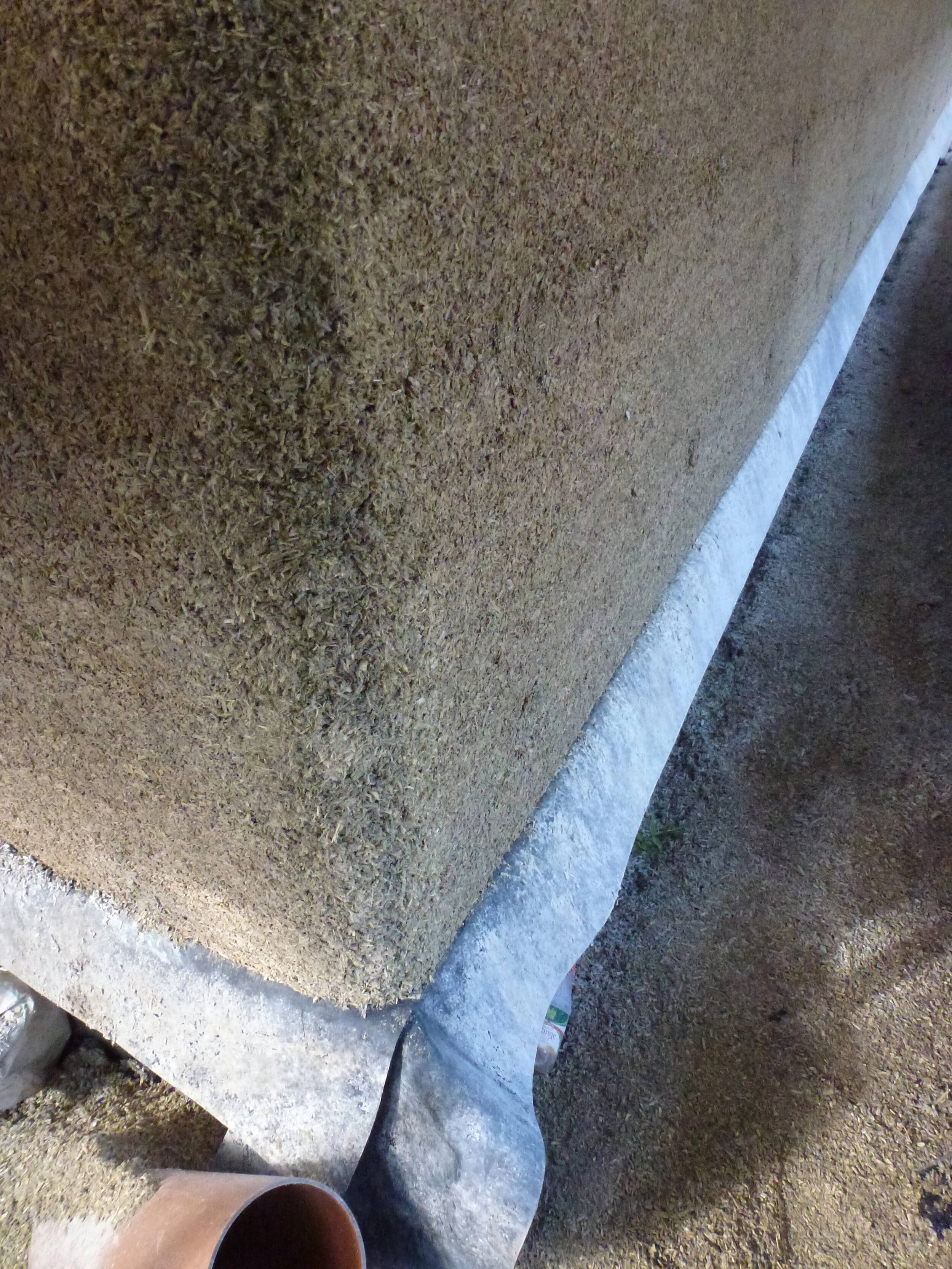 corners after rounding with a nail float