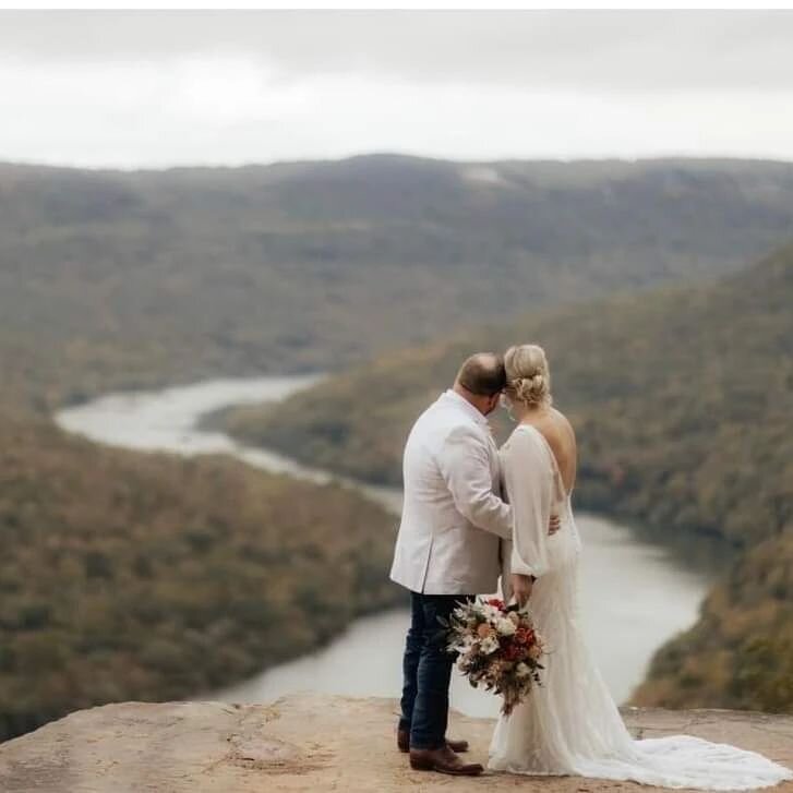 Chattanooga's mini grand canyon is the perfect breathtaking backdrop for a mountainous elopement. Say &quot;I do&quot; at this picturesque overlook, creating memories as timeless as the view. 🍂

Bride: X-Large Wild
Groom: Signature Pocket Square Bou