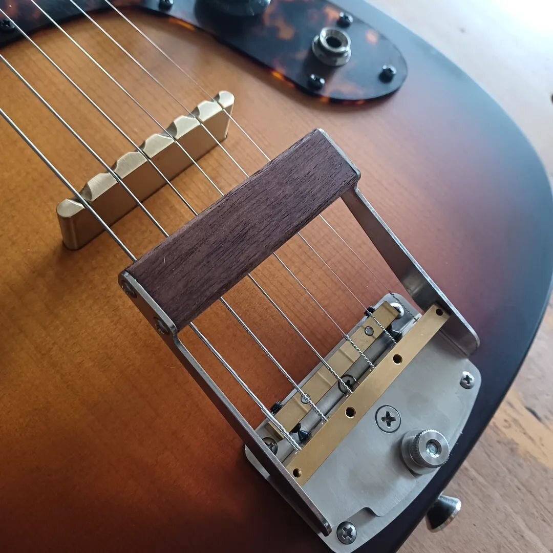 The Deluxe Burst that was for sale found a lovely home in Memphis Tennessee. Before parting with it, I installed a Palm Vibrato on it. I want to build this guitar again and keep it!