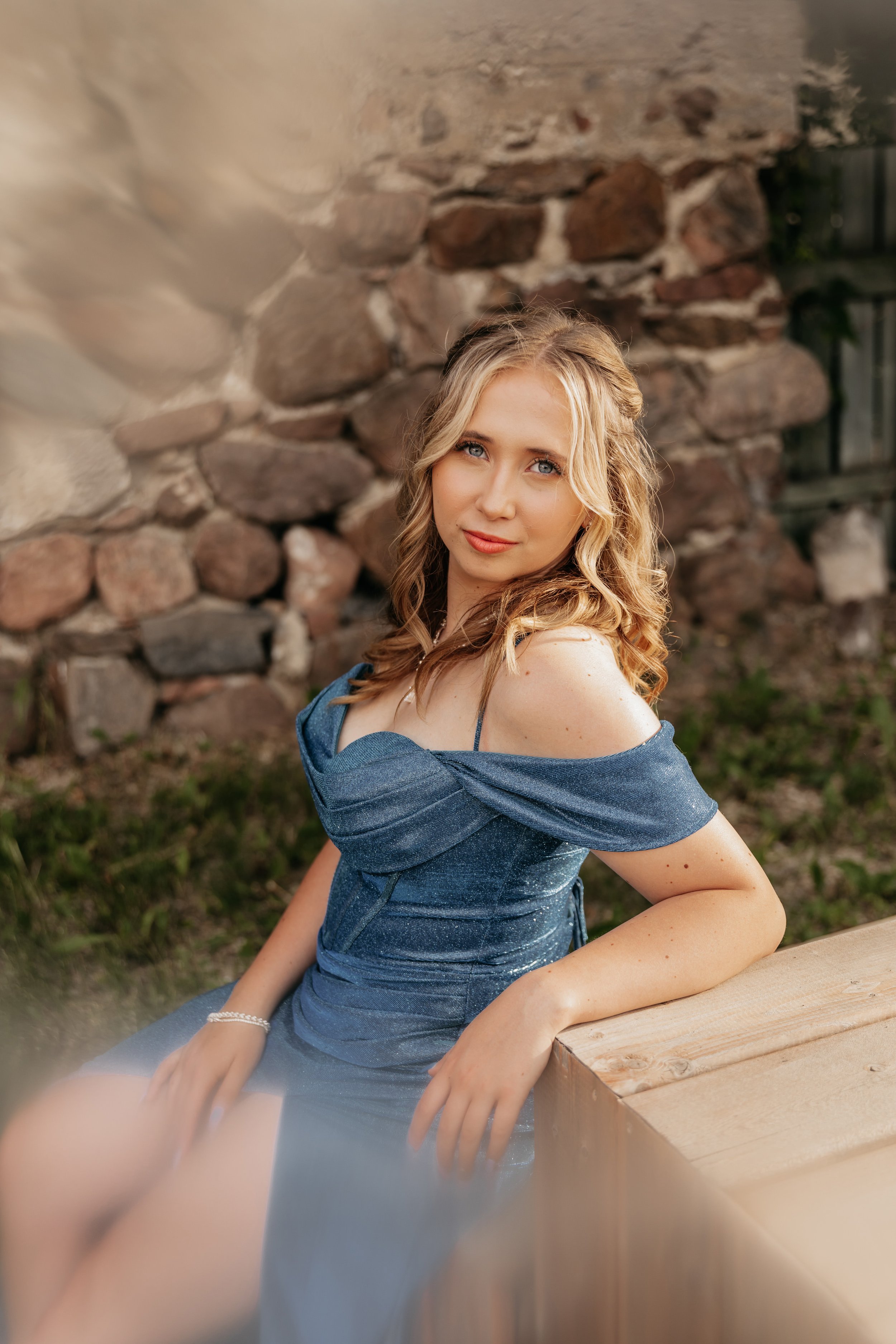 0132 - grad portraits - taylor-33.jpg