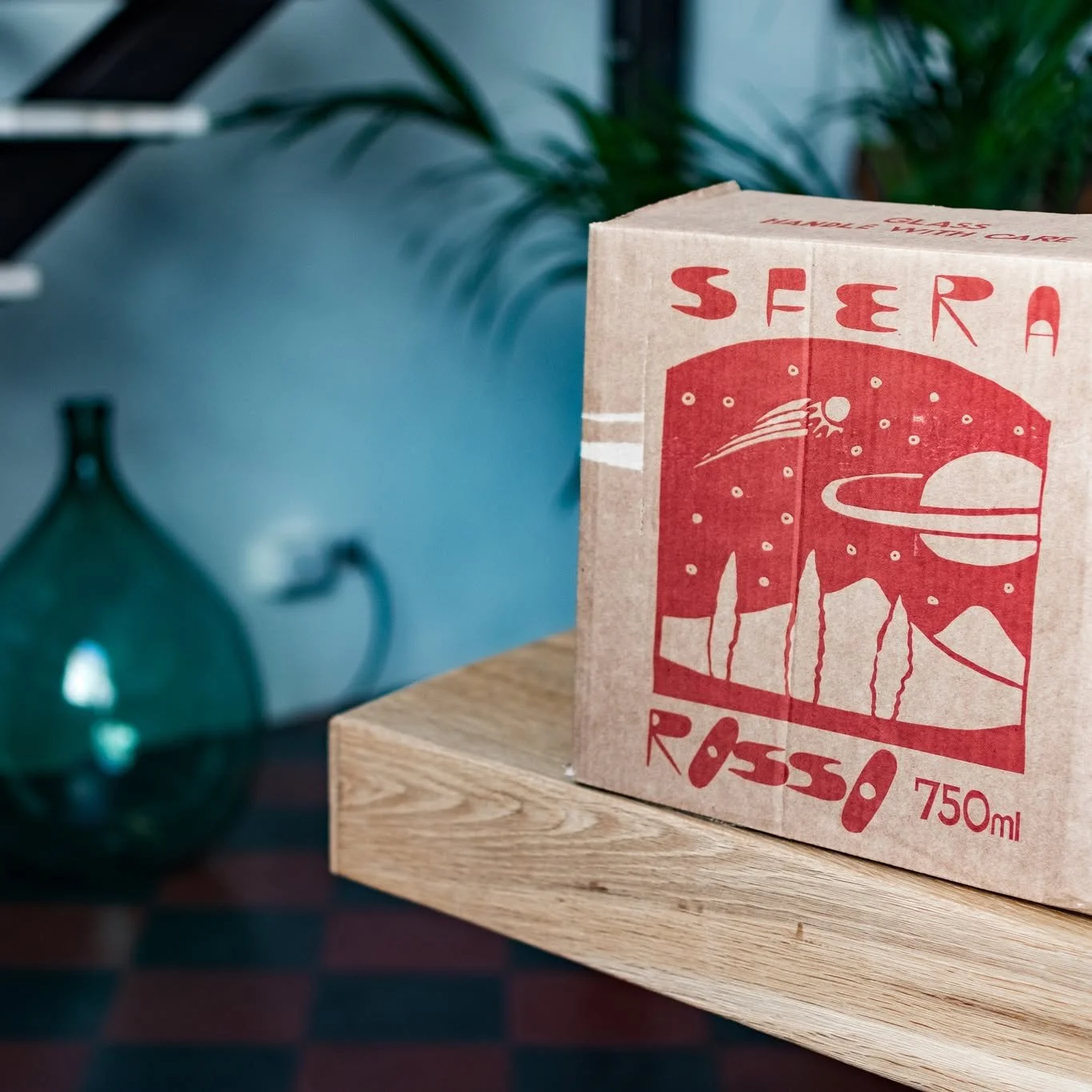 Wine Journey / Viaggio nel Vino

A sensory journey between Nero d&rsquo;Avola and Perricone, an authentic expression of Sicily.
👉 Sfera Litro Rosso &ndash; Cossentino 🍷
Un viaggio sensoriale tra Nero d&rsquo;Avola e Perricone, un&rsquo;espressione 