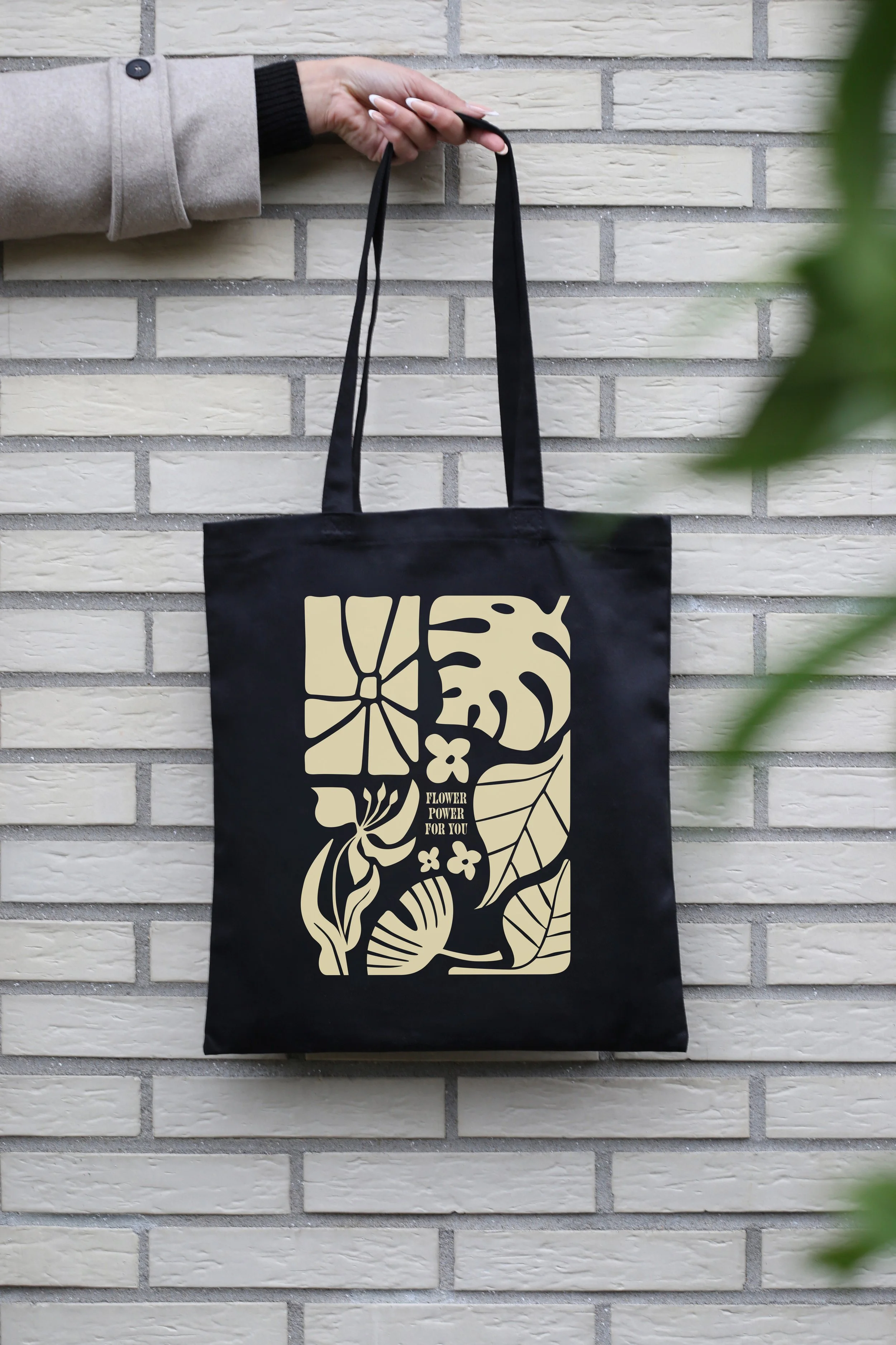 Nachhaltige schwarze Baumwolltasche mit hellem VintageFlower Print