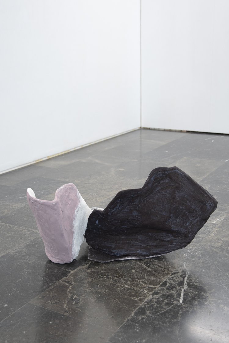 Alisson Blumenthal, Installation view of Double Form, Chocolate, Fresa, Vainilla, Galerie Luis Adelentado, 2022, curated by Camila Oliveira Fairclough