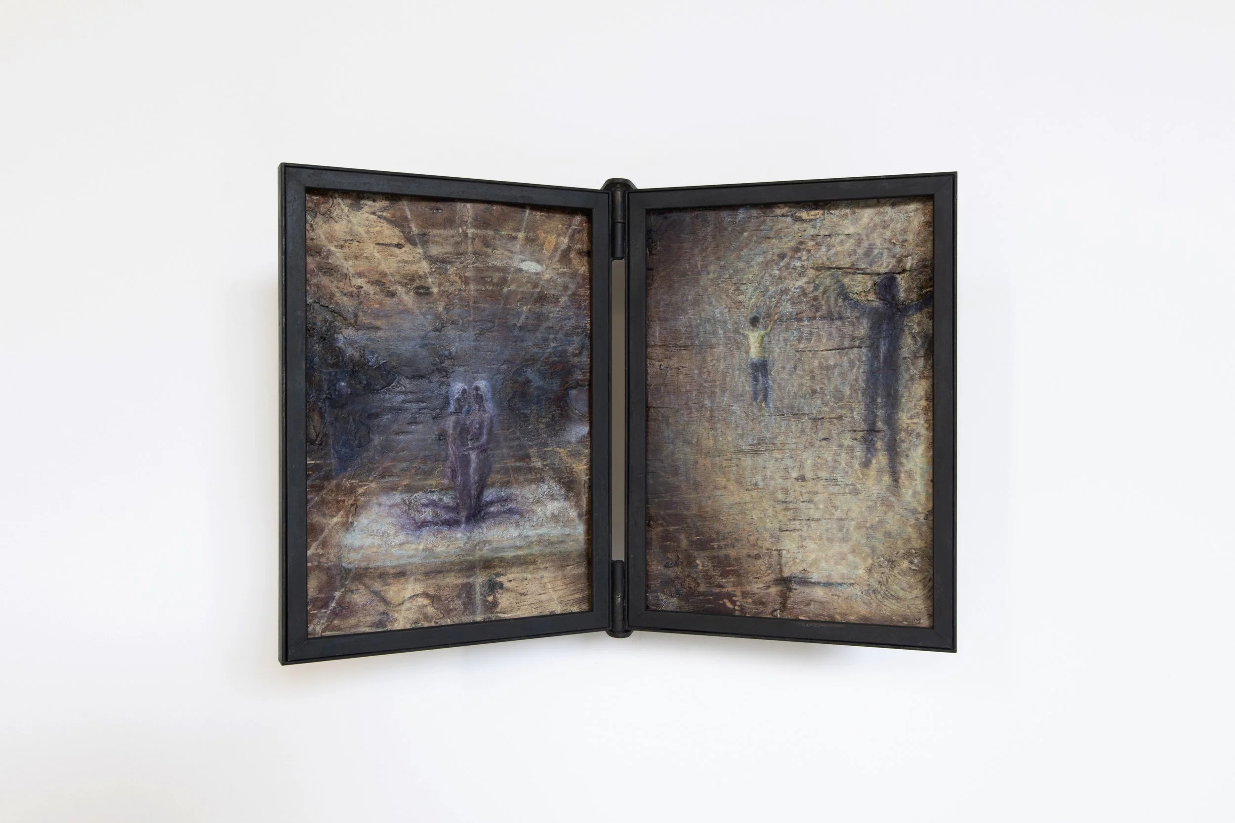 Helmut Stallaerts, The Split, 2024, Oil, beeswax on birch bark, metal, 52,5cm x 36cm -10cm