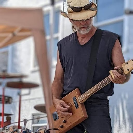 Live Music with Shannon Elkins