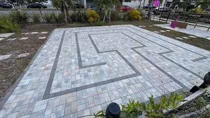 Labyrinth at Violets Garage in Florida.jpg