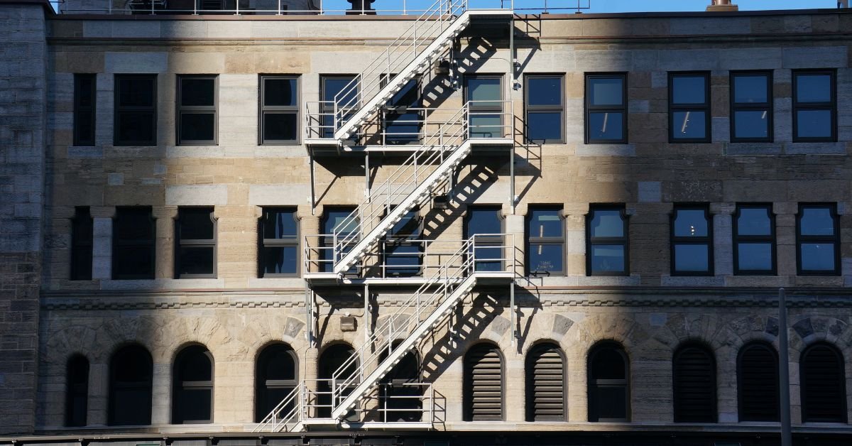 Comparing Cosmetic and Structural Fire Escape Repairs