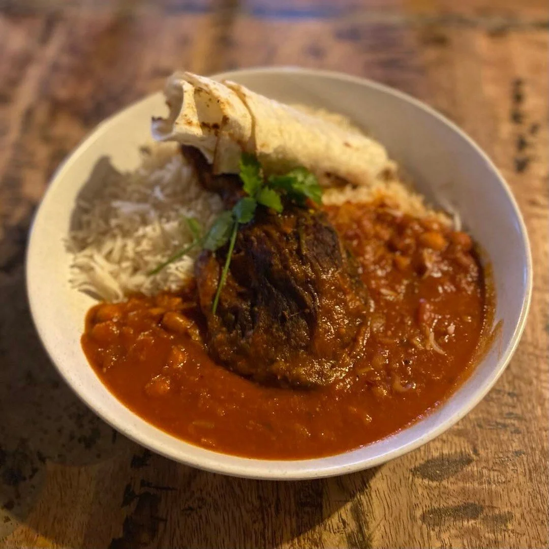 This weeks specials are looking so good! 🍽 😍

Duck Leg &amp; Bean Red Curry w/ jasmine rice &amp; grilled flatbread 🍲

Vegan Nuggets w/ your choice of five sauces 🌱

Battered Prawn Skewers w/ sriracha mayo &amp; a lemon wedge 🦐

Honey Pepper Smo